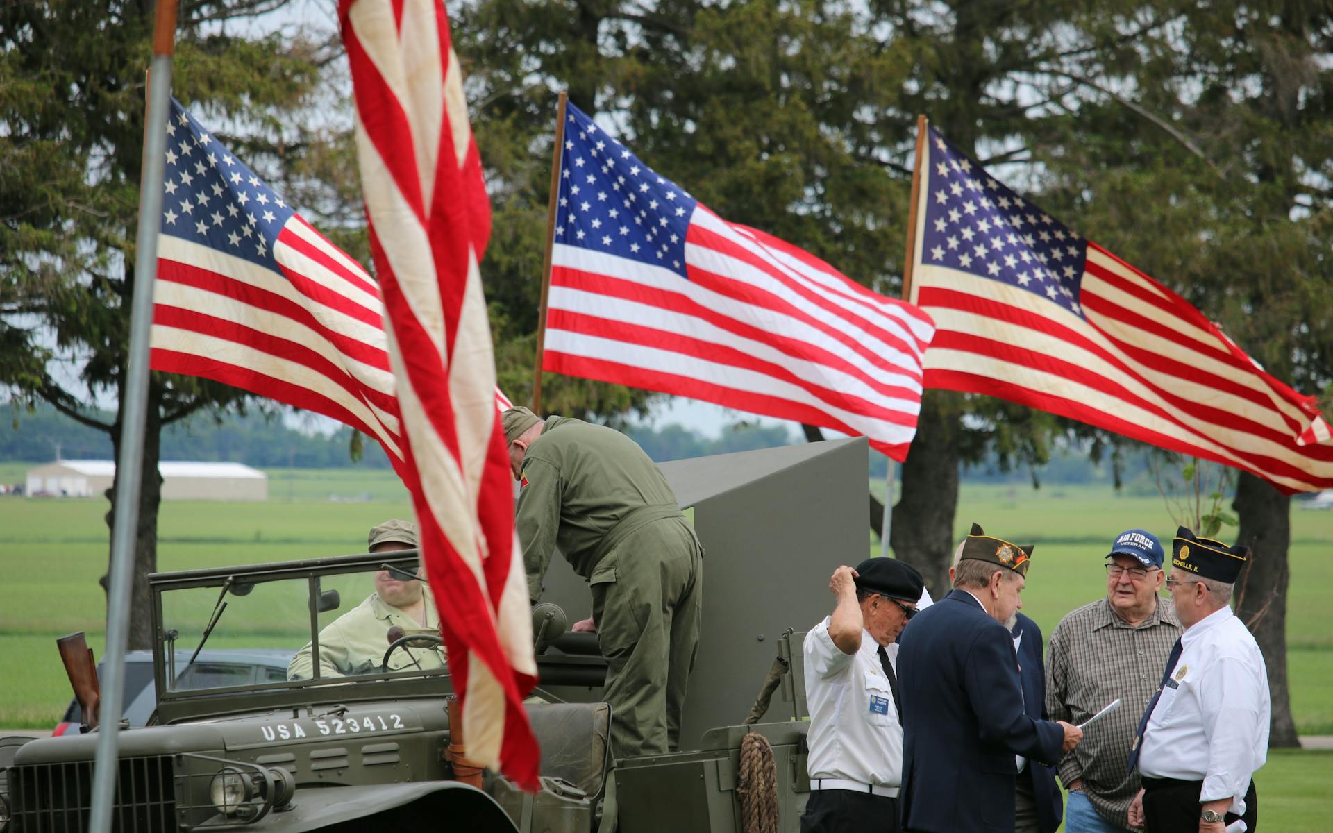 American army veterans dedicated to service